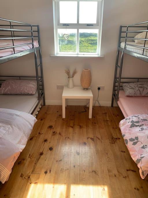 Pink Cottage Ballyconneely Luaran gambar